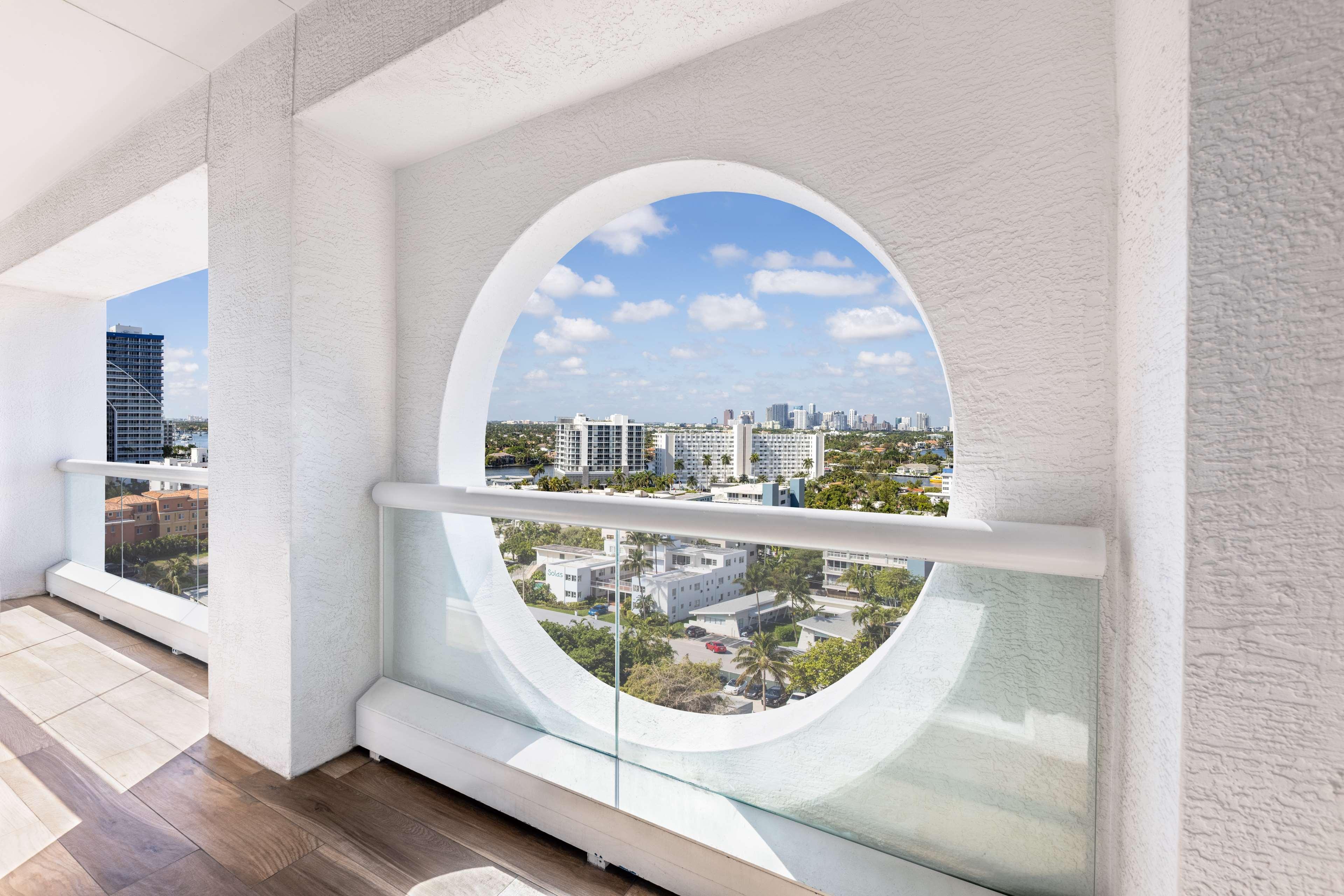 Conrad Fort Lauderdale Beach Exteriör bild